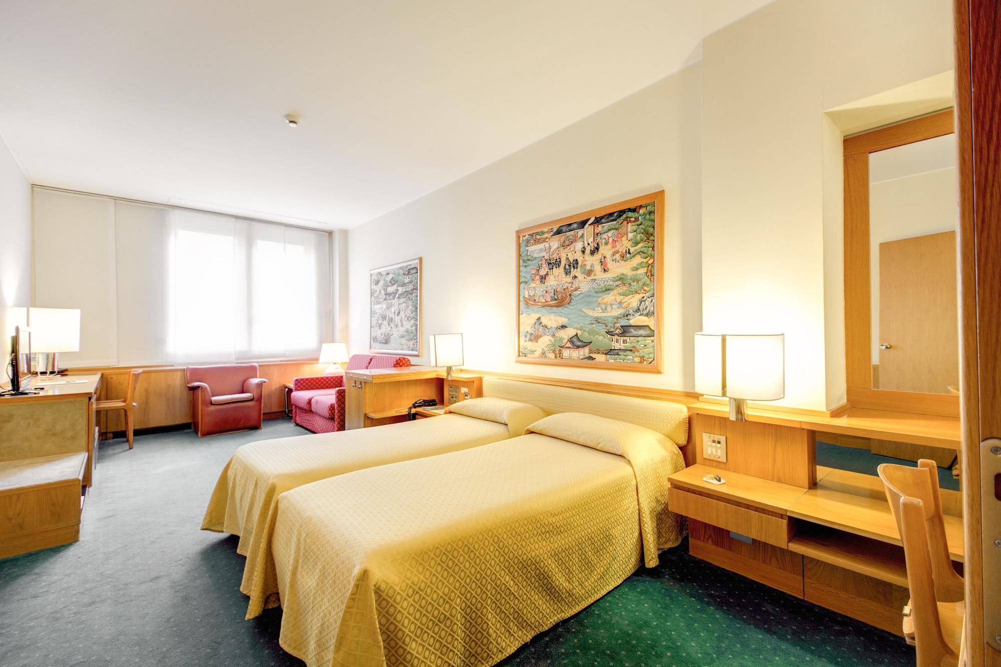 Hotel Galileo Милан Экстерьер фото