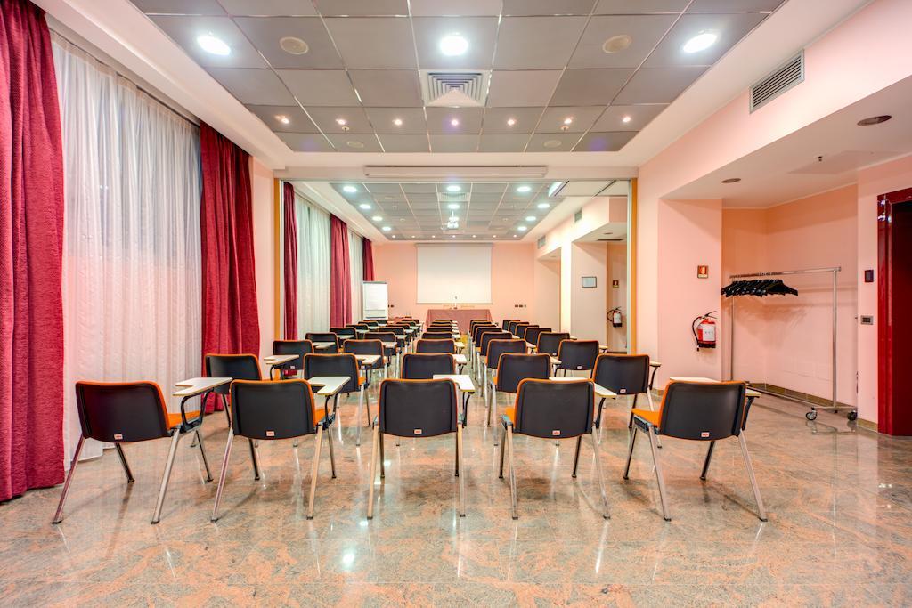 Hotel Galileo Милан Экстерьер фото