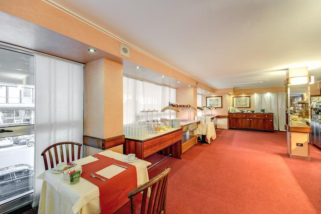 Hotel Galileo Милан Экстерьер фото