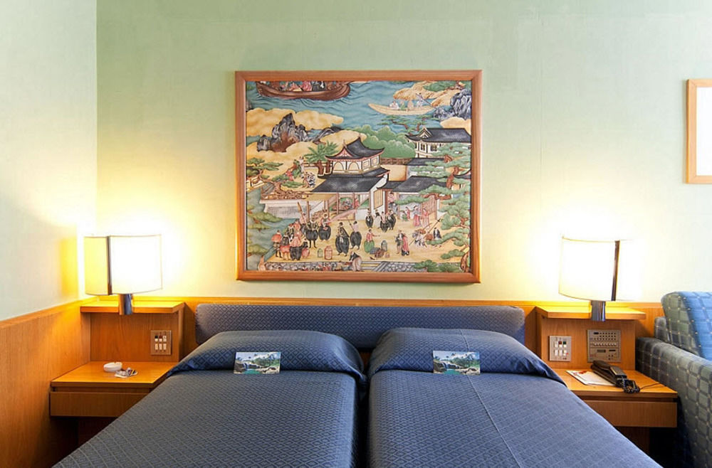 Hotel Galileo Милан Экстерьер фото